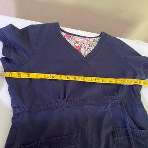 Med blue scrub Top by Kia